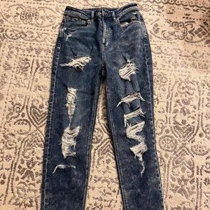 Hollister | Ripped Jeans | Medium-Dark Denim
